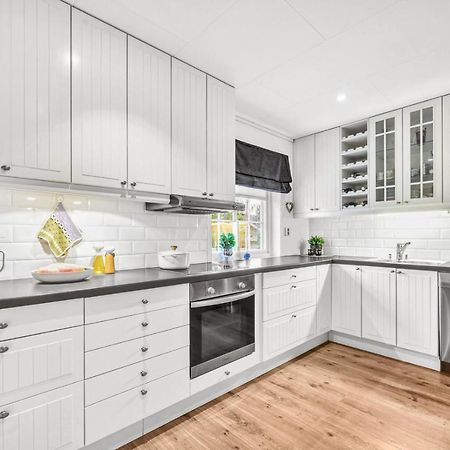 Private Room In Shared Apartment Тронхейм Экстерьер фото